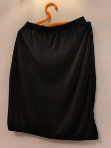 Ann Taylor -wow - Black Pleated/ribbed Midi Skirt
