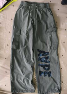 Stylish Cargo Pants with Logo Detail
