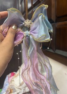 Elegant Bow Hair Clip with Pearls