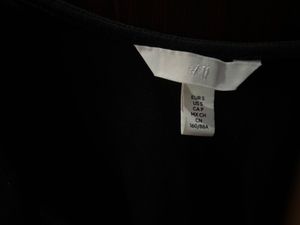Classic Black Square-Neck Top 🖤(used only twice)