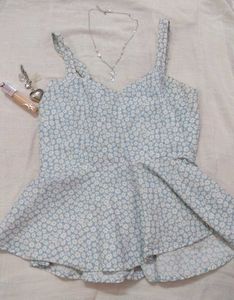blue floral top 🫧🫐🪽