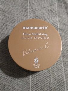 Mamaearth Glow Mattifying Loose Powder