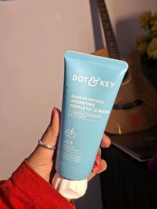 Dot & Key Barrier Repair Face Wash