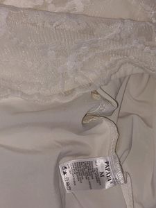 Papaya brand- Beautiful white top