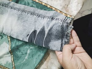 Stylish Grey Washed Jeans