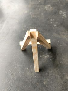 6inch easel (2 nos.)