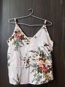 Shein Top With Floral Print Size m