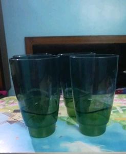 Set of 4 Green Tumbler Glasses New without tags