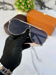 LOUIS VUITTION *****SunglassHEAVY QUALITYFIBER LEN