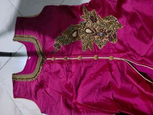 It's Gown With Golden Lehnga