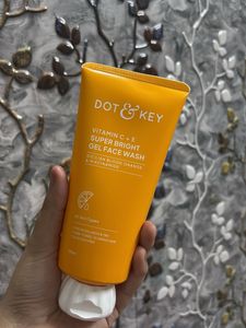 Dot & Key Vitamin C+E Face Wash