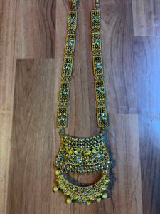 Exquisite Gold Tone Kundan Long Necklace