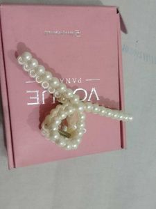 Elegant Pearl Hair Claw Clip