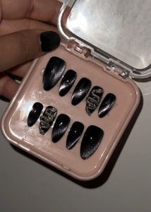 Stylish Black Snake Press-On Nails