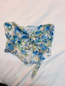 Floral lacey Tie-Front Top