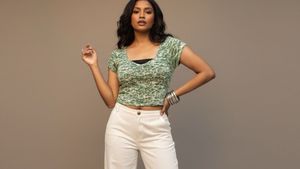 Green Print Fitted Top