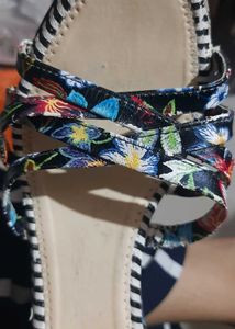 flower print heel
