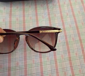 Stylish Voyage Sunglasses with Protective Case