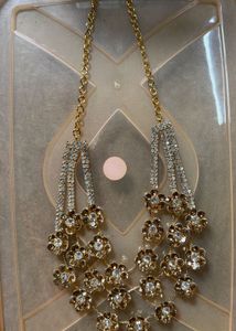 Stunning Rhinestone Necklace &amp; Earring Set