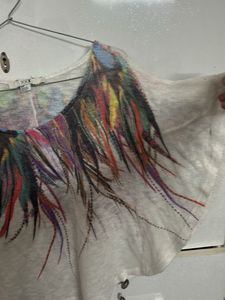 Colorful Feather Print Lightweight Top