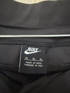 Nike Black Capri Leggings
