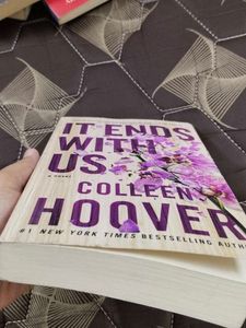 It Ends With Us by Colleen Hoover