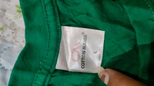 Emerald Green Graphic T-Shirt