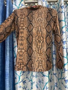 Stylish Snake Print Long Sleeve Top