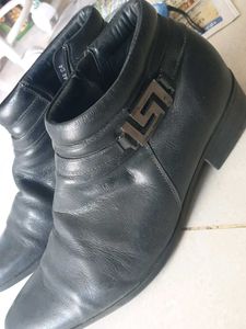 Chic Black Leather Ankle Boots