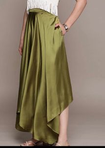 🍃Brand New⭐️Olive Green Flowy Palazzo/skirt