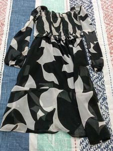 Chic Smocked Print Top/dress