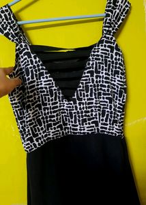 Its An Excellent Top For Jeans And Leggings Too...