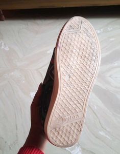 Pattern Sneakers- new