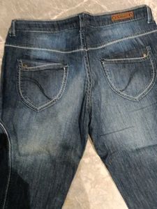 Dark Wash Capri Jeans