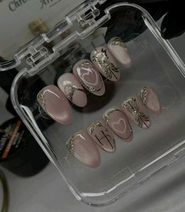 Elegant Press-On Nail Set
