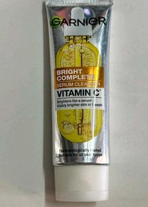 Garnier Bright Complete Vitamin C Serum Cleanser