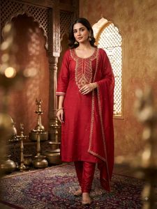 Exquisite Red Embroidered Kurta