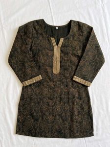Elegant Black &amp; Gold Kurta