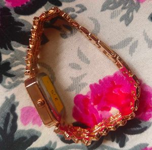 Elegant Rose Gold Women’s Watch with Crystal Detai