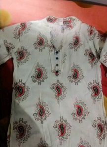 Stylish White Paisley Print Kurta