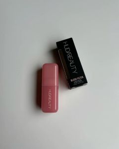 HUDA BEAUTY BLUSH