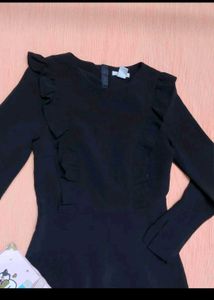 (H&amp;M) Chic Black Ruffle Mini Dress