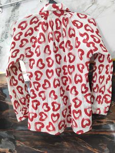 Women's White &amp; Red Heart Print Shirt