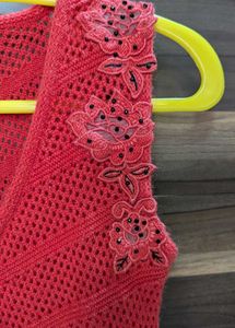 Elegant Red Woven/Cardigan