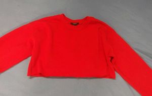 Red Cropped sweatshirt