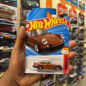 Hot Wheels Porsche 911 Carrera RS 2.7