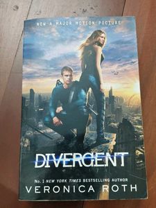 Divergent by Veronica Roth