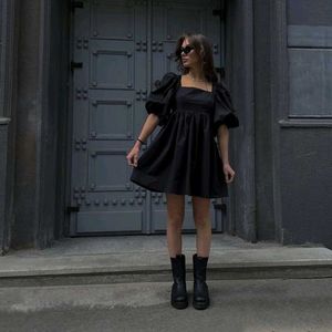 Chic Black Dress