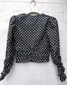New with tag Chic Polka Dot Long Sleeve Crop Top