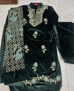 Elegant Green Embroidered Kurta Set